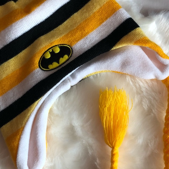 Batman Winter Hat - Picture 2 of 4